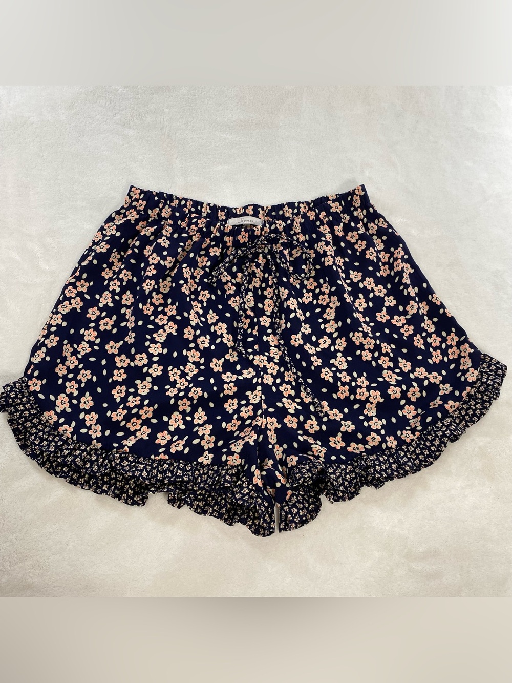 Soprano Nordstrom Black Ditsy Floral Ruffle Hem Shorts Size Small